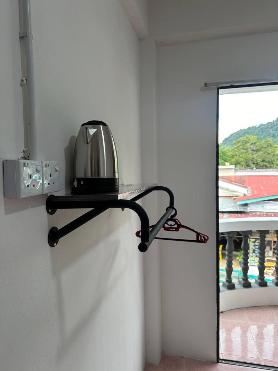 Teresek View Motel Куала Тахан Екстериор снимка