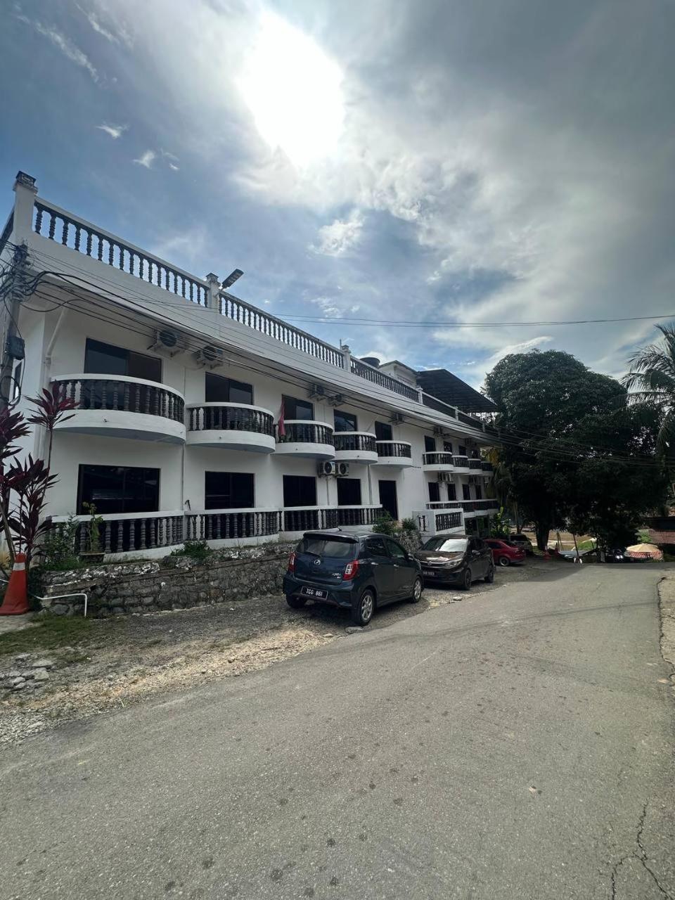 Teresek View Motel Куала Тахан Екстериор снимка